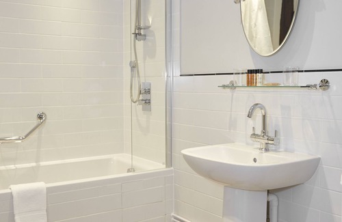 Coggeshall Hotel | White Hart Hotel by Greene King Inns