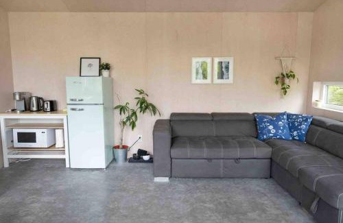 Ucluelet Apartment | WHITE HAUS Close to beach and trails, Pet friendly
