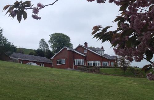 Castleblayney Bed & Breakfast | White Hill Country House B&B