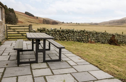 Kirriemuir Cottage | White Hillocks Farm House