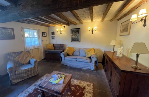 Kneesall House | White Horse Cottage with Sauna