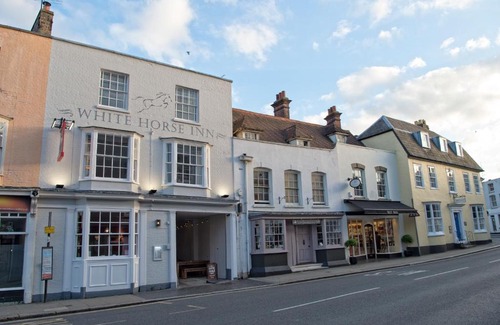 Heybridge Bed & Breakfast | White Horse