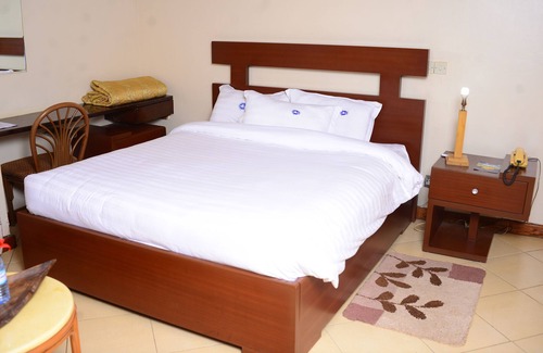 Kabale Hotel | White Horse Inn