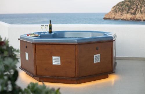 Apollonas Villa | white house apollon naxos