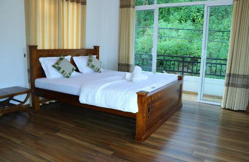 Hatton House | White House Bungalow Hatton