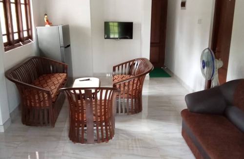 Maspotha House | White House Family StaynKurunegala Srilanka