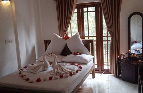 Maspotha House | White House Holiday Home