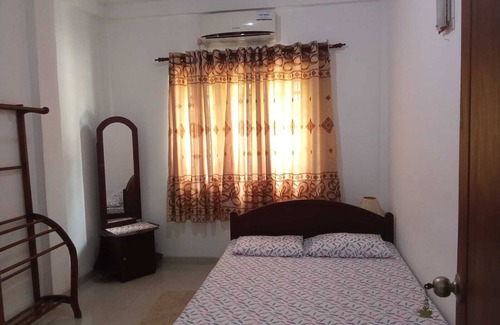 Maspotha House | White House Holiday Home