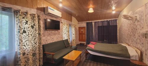 Nagin Bagh House | White House