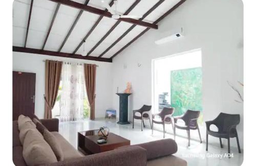 Ranala House | White house