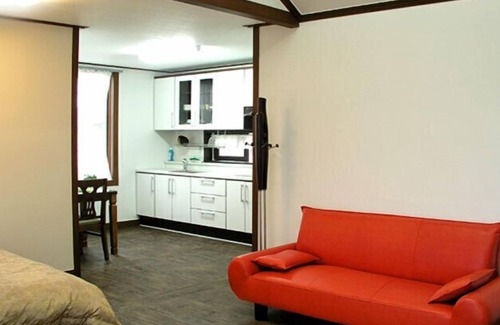 Jinju Condo | White House on the Hill HayanZip