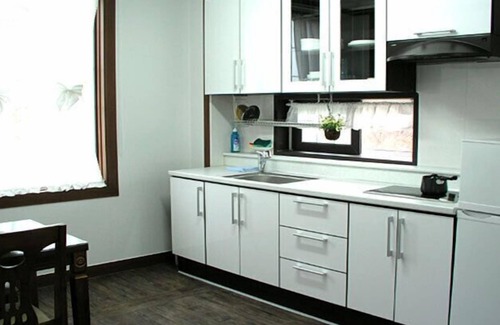 Jinju Condo | White House on the Hill HayanZip