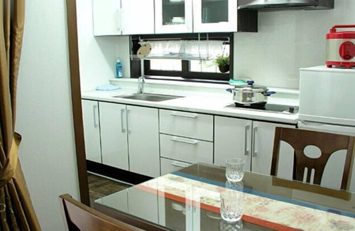 Jinju Condo | White House on the Hill HayanZip