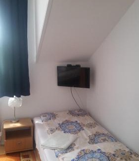 Jedlnia-Letnisko House | White House - pokoje gościnne