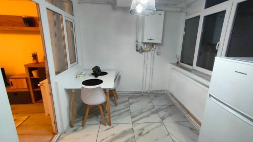 Turnu Magurele Apartment | White House