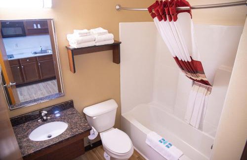 Plainfield Hotel | White House Suites