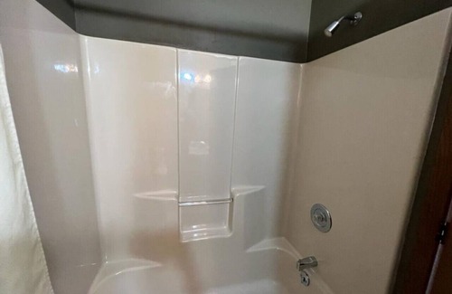 White Lake Cabin | White Lake Lodge - 2 Queen - Room 5 - Sleeps 4