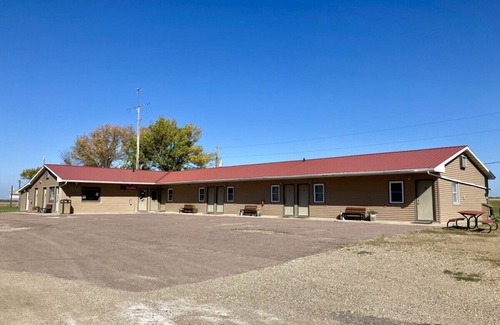 White Lake Cabin | White Lake Lodge - Family Room - Room 1 - Sleeps 5