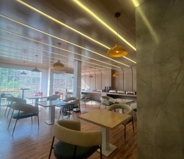 Dambulla Hotel | White Land City Hotel