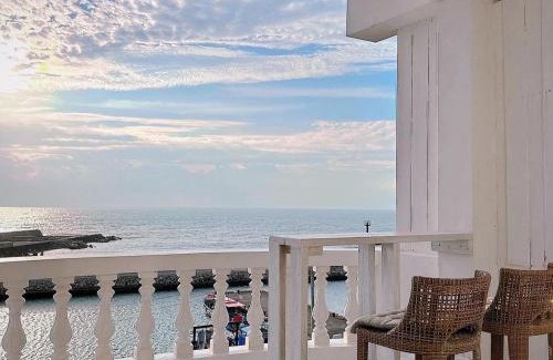 Eluan House | White&Light B&B