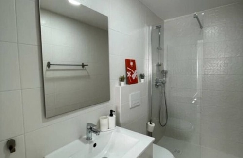 Godella Apartment | White Lily Apartment