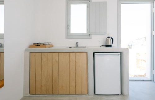 Ios Hotel | White Loft