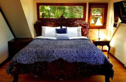 Stanardsville Apartment | White Lotus Suite