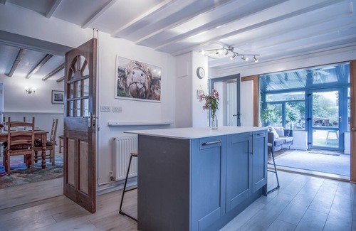 Narberth House | White Mill - 4 Bed Holiday Home - Lampeter Velfrey