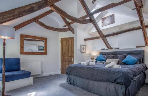 Narberth House | White Mill - 4 Bedroom Holiday Home - Lampeter Velfrey - Narberth