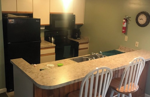 North Woodstock Condo | White Mountain and Lake/River Getaway