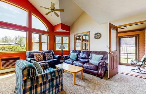 Woodstock House | White Mountain Retreats