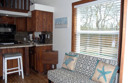 Rockport Cottage | White Oak -Beautiful Cottage - Perfect For a Family Getaway
