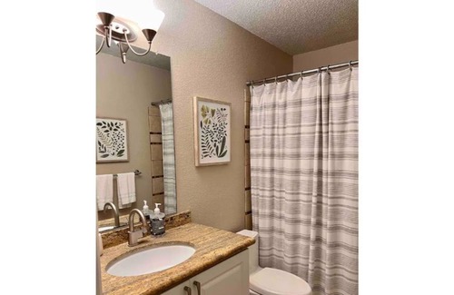 Sugar Land Apartment | White Oak - Your Home Away From Home