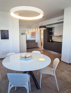 Marcelli Apartment | White Oasis