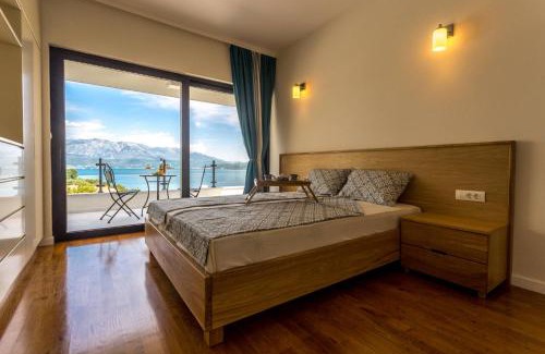 Denovici Villa | White Olive Villa