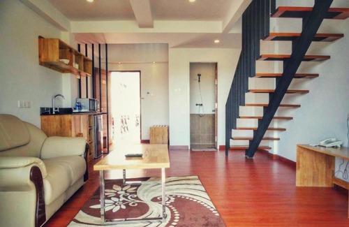 Shwenyaung Hotel | White Orchid Hotel