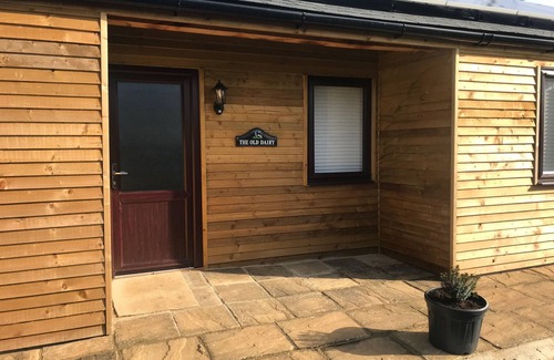 Carterton House | White Owl Barn - A custom built self-catering property with a beautiful view