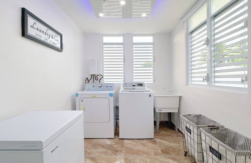 Hato Arriba House | White Peacock - Private Pool & Near Amazing Beaches