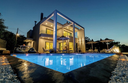 Afra Villa | White Pearl Premium Villa by White Dream Villas