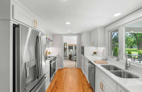 Statesboro House | White Pine Cottage - Close to the Blue Mile!