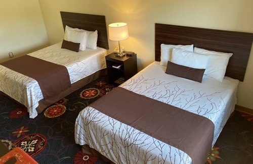 Christmas Hotel | White Pine Lodge