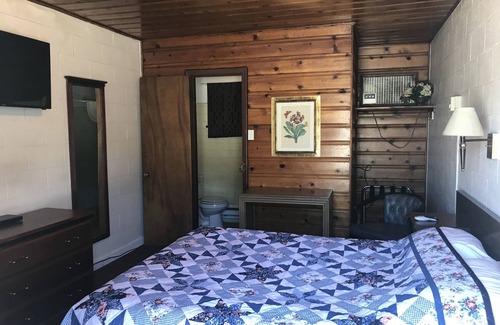Ely Hotel | White Pine Motel