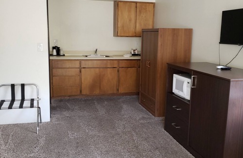 Ahsahka Hotel | White Pine Motel