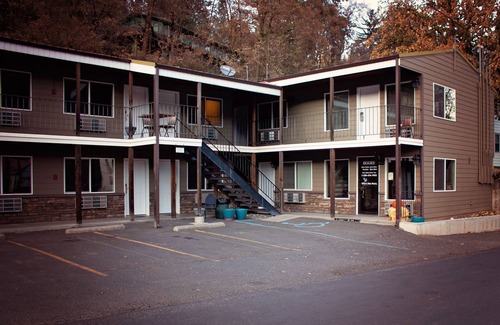 Ahsahka Hotel | White Pine Motel