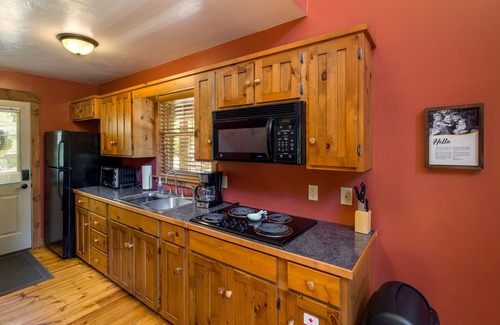 Millersburg Cabin | White Pine . Trailside Lodging