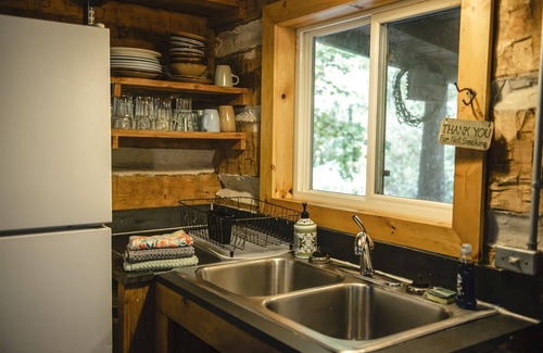 Stanton Cabin | White Pines ~ Enjoy your own private Pond & Hot Tub!