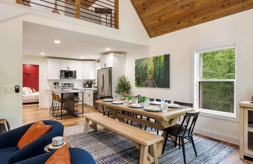 Clarkson House | White Pines Lodge Wooded Retreat