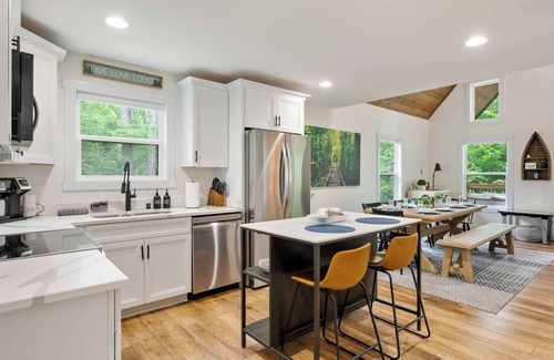 Clarkson House | White Pines Lodge Wooded Retreat