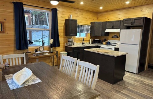 Hillsborough Cabin | White Rock Cabin #4nn