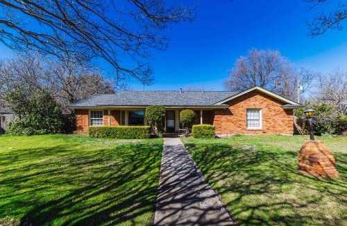 Dallas House | White Rock Estate